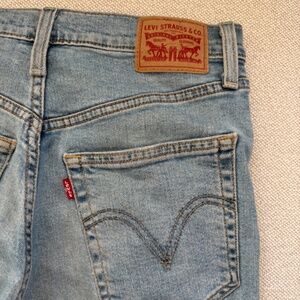 Levi's Ribcage Jeans
